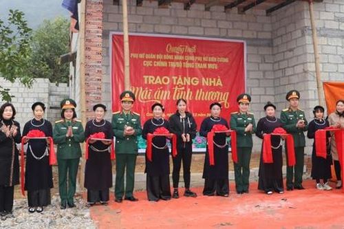Ấm tình quân dân nơi biên cương Cao Bằng