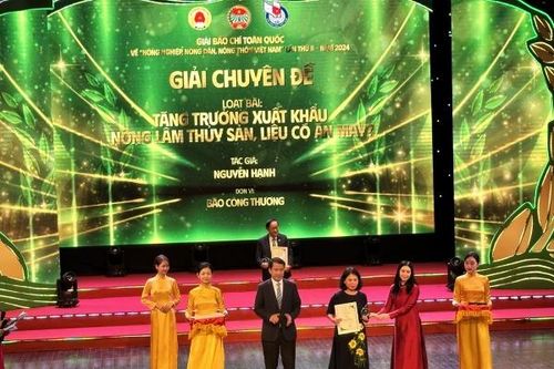 Báo Công Thương đoạt giải Chuyên đề báo chí toàn quốc viết về tam nông
