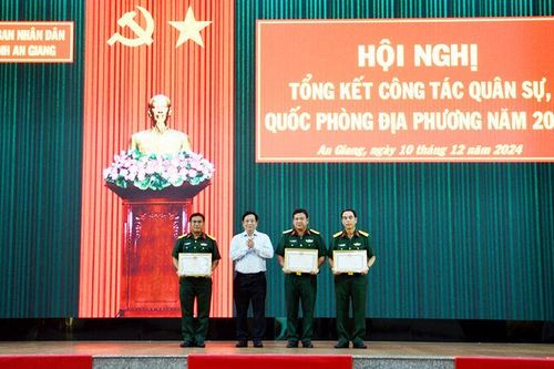 Hội nghị tổng kết công tác quân sự, quốc phòng địa phương năm 2024