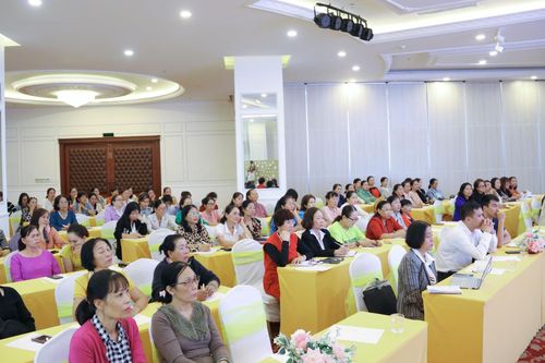 Tập huấn kiến thức, kỹ năng cho cha mẹ, người chăm sóc, nuôi dưỡng trẻ khuyết tật