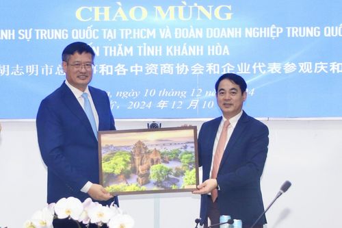 Bí thư Tỉnh ủy Nghiêm Xuân Thành tiếp Tổng Lãnh sự Trung Quốc