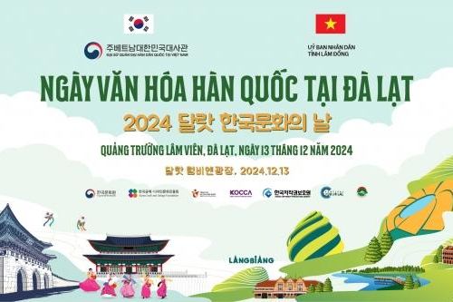 Đến với Ngày Văn hóa Hàn Quốc tại Đà Lạt trải nghiệm muối kim chi bằng rau củ quả Đà Lạt