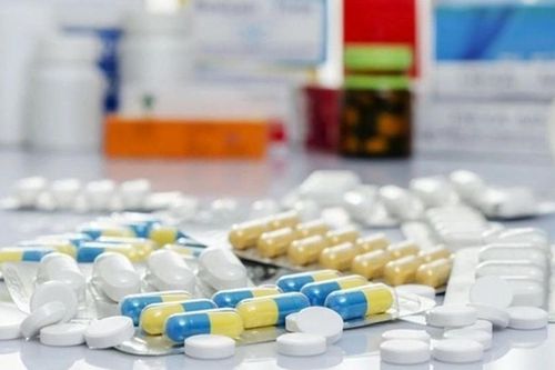 Bắc Giang: Đình chỉ hộ kinh doanh khám chữa bệnh, bán thuốc không phép