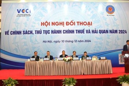Trực tiếp đối thoại, tháo gỡ khó khăn cho doanh nghiệp về thuế, hải quan
