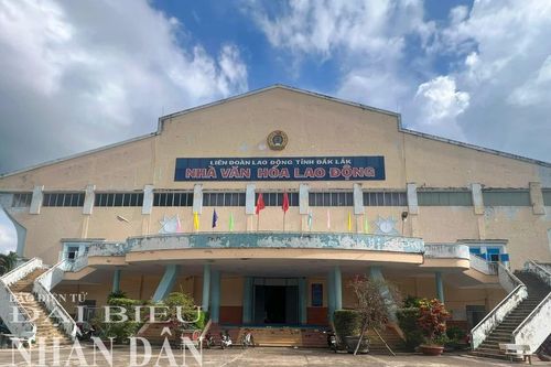 Kiểm tra tình trạng nhà văn hóa tỉnh Đắk Lắk xuống cấp sau phản ánh của Báo Đại biểu Nhân dân