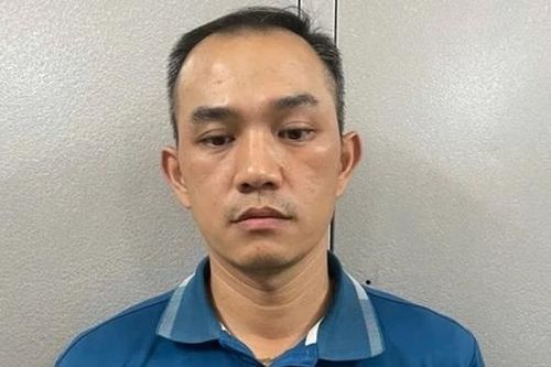 Điều tra thanh niên đánh người dã man trên đường