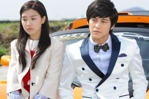 Sao Hàn 10/12: Mỹ nhân 'Vườn sao băng' dính tin đồn hẹn hò Kim Bum hiện ra sao?