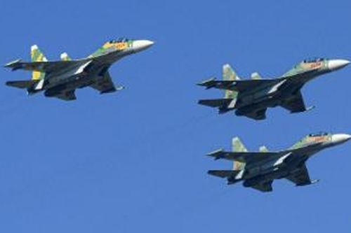 Vào sân bay Kép ngắm dàn Su30-MK2 lộn nhào trên không