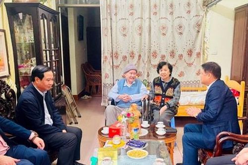 Trưởng ban Tổ chức Thành ủy Vũ Đức Bảo thăm, tri ân các tướng lĩnh Quân đội