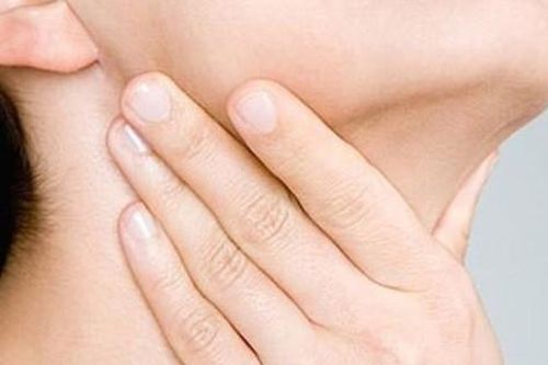 Nuốt đau, nuốt khó cảnh giác với ung thư thực quản