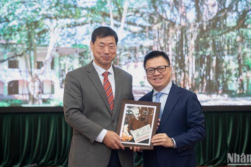 Tăng cường trao đổi, hợp tác giữa Báo Nhân Dân và Hãng thông tấn Yonhap