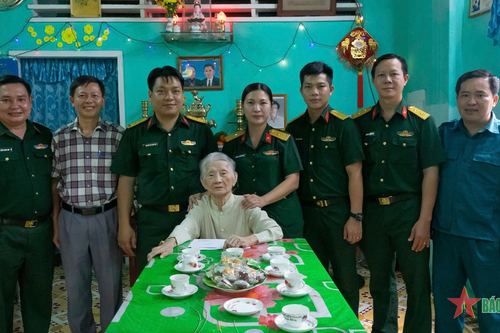 An Giang: Thăm, tặng quà các Mẹ Việt Nam anh hùng