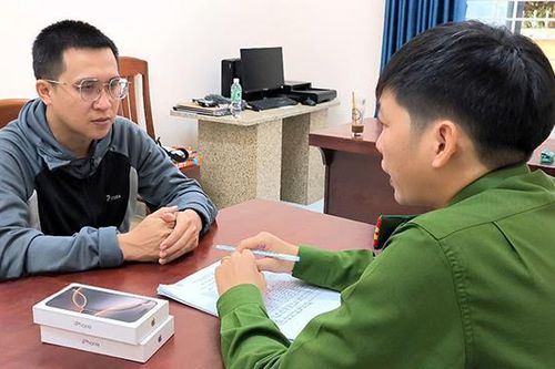 Nhân viên 'khoắng' hàng công ty