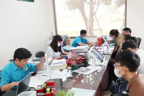 Năm 2025, TPHCM có 107.021 biên chế công chức, viên chức hưởng lương ngân sách