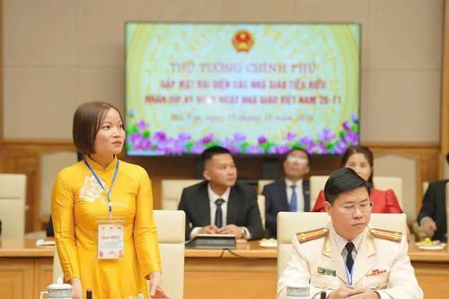 Hành trình 18 năm vượt khó của nhà giáo tiêu biểu toàn quốc Nguyễn Thị Chuyên