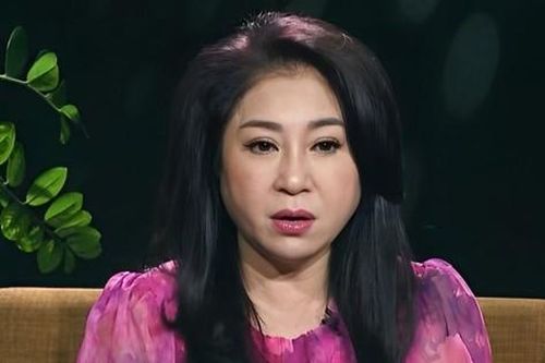 Showbiz 11/12: NSƯT Thoại Mỹ thay thế Cẩm Ly