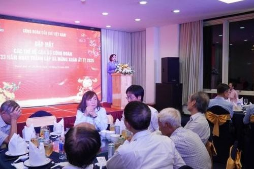 Cuộc gặp mặt xúc động và ý nghĩa của các thế hệ cán bộ công đoàn dầu khí