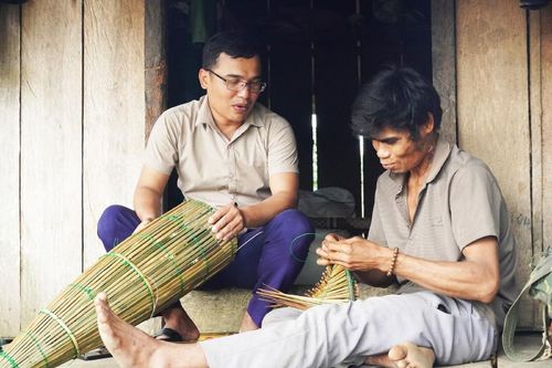 'Đi trước, làm trước', cách tuyên truyền hiệu quả để đồng bào Vân Kiều vươn lên