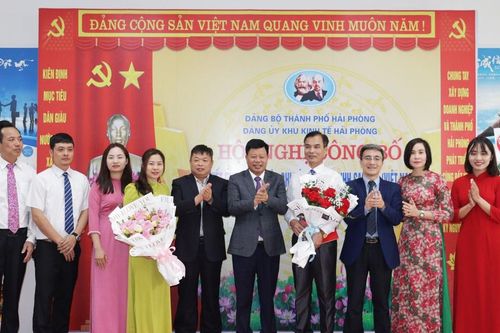 Công bố quyết định thành lập Chi bộ trực thuộc Đảng ủy Khu kinh tế Hải Phòng