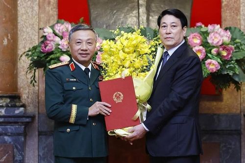 Chủ tịch nước thăng quân hàm Thượng tướng cho ông Lê Quang Minh