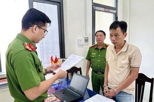 Một cán bộ kỹ thuật báo cáo sai giá trị hợp đồng để chiếm đoạt tiền chênh lệch