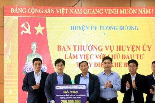 Ban Thường vụ Huyện ủy Tương Dương làm việc với chủ đầu tư Thủy điện Khe Bố