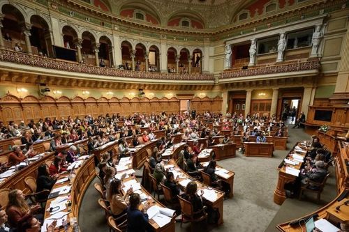 Thượng viện Thụy Sĩ bác đề xuất tăng viện trợ cho Ukraine