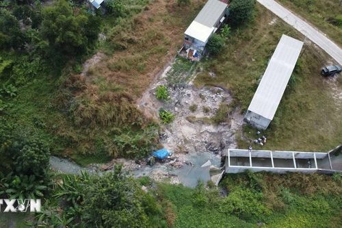 Cận cảnh Suối Bưng Hổ ở Bình Phước sạt lở nghiêm trọng, ảnh hưởng nhiều nhà dân