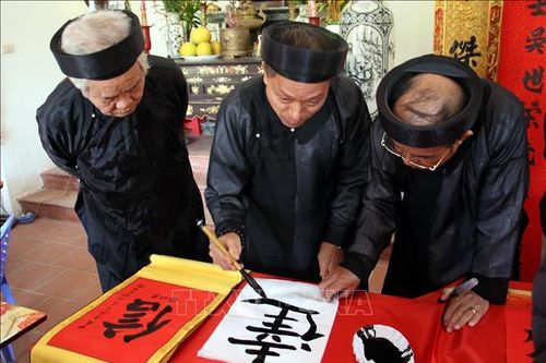 Nơi hội tụ của những người mê chữ Hán Nôm