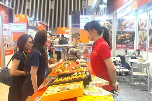Nhiều thương hiệu bánh kẹo người Hoa quy tụ tại VIBS 2024