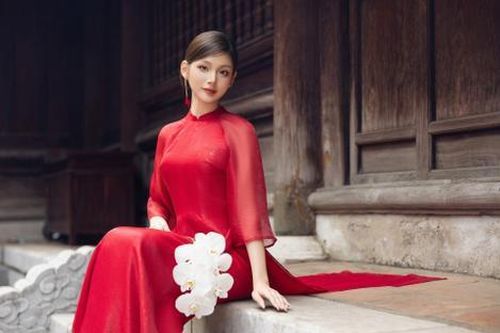 Gợi ý trang phục áo dài cho ngày Tết