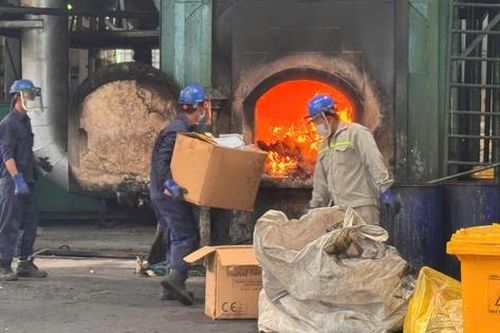 TPHCM: Tiêu hủy hơn 19.300 sản phẩm vi phạm các quy định về chất lượng