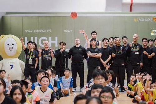 Sun Life tổ chức mùa hai - Ngày hội bóng rổ High Hoops bật cao sức trẻ