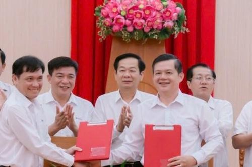 Ký kết thực hiện 4 công trình điện trọng điểm cấp điện ở các đảo tại Kiên Giang