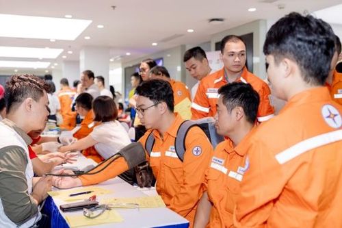 Tuần lễ hồng EVN đóng góp 11.574 đơn vị máu