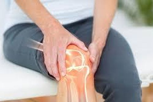 Cần làm gì để giảm cơn đau do thoái hóa khớp?