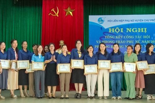 Chư Prông khen thưởng 30 tập thể có thành tích trong công tác Hội phụ nữ