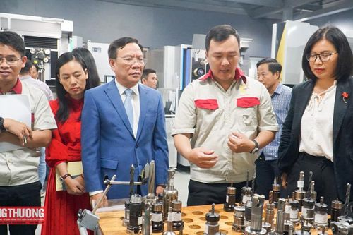 Phát triển nhà máy thông minh: 'Chìa khóa' nâng cao năng lực cạnh tranh cho doanh nghiệp