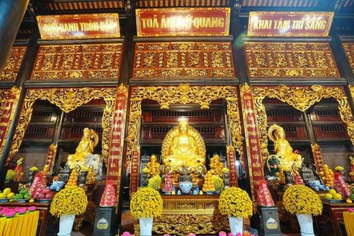 Ninh Bình: Lễ an vị tôn tượng Phật, hoa đăng cầu nguyện quốc thái dân an tại chùa Phúc Minh