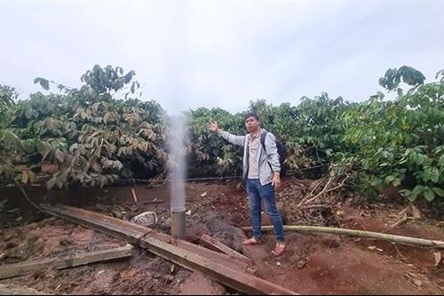 Gia Lai: Xuất hiện giếng khoan tự phun thứ 2 tại cùng một huyện