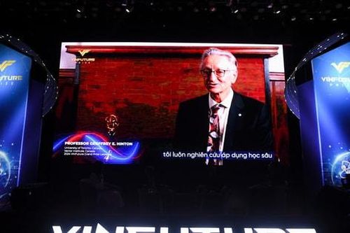 Chủ nhân giải thưởng chính Vinfuture 2024 nhận giải thưởng Nobel Vật Lý 2024