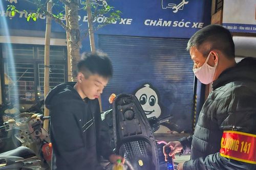Tổ công tác 141-H xử lý nhiều thanh thiếu niên vi phạm trong đêm