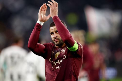 CĐV Man City đòi bán Walker
