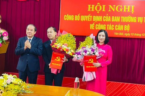 Yên Bái công bố các quyết định về công tác cán bộ