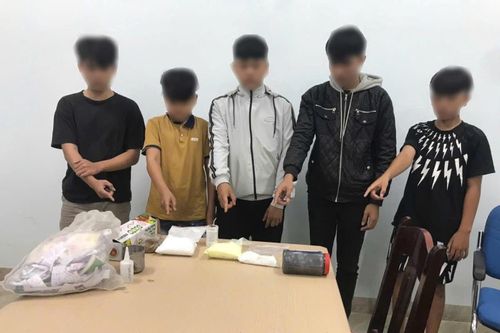 Ngăn chặn nhiều học sinh tự chế pháo