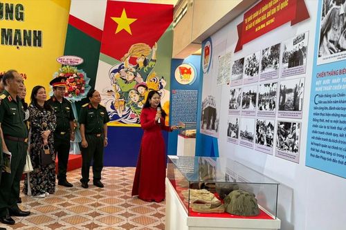 Kỷ vật một thời gian lao mà anh dũng