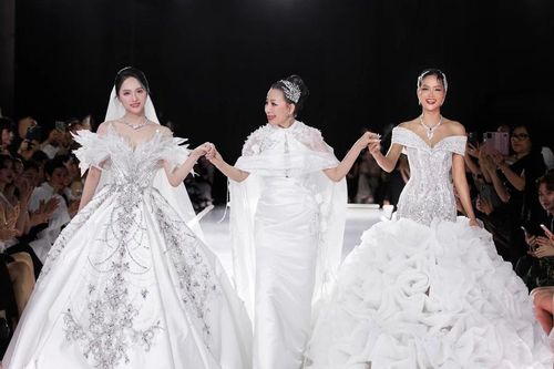 Hoa hậu H'Hen Niê, Phương Khánh, Hương Giang hội ngộ tại show diễn của NTK Linh San