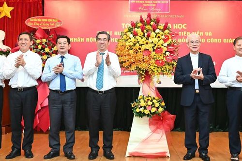 Ủy ban Đoàn kết Công giáo Việt Nam gặp mặt mừng Lễ Chúa Giáng sinh năm 2024