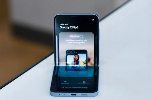 Hàng trăm phần quà giá trị nhân khai trương cửa hàng mới Di Động Việt