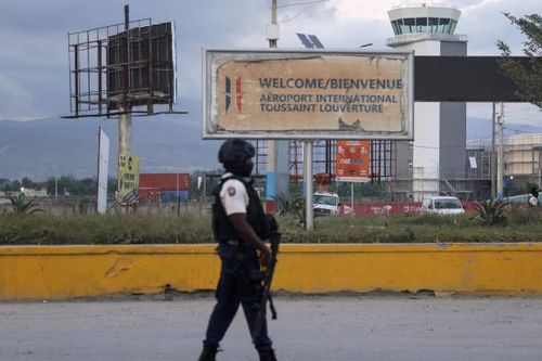 Haiti mở cửa trở lại sân bay quốc tế ở thủ đô